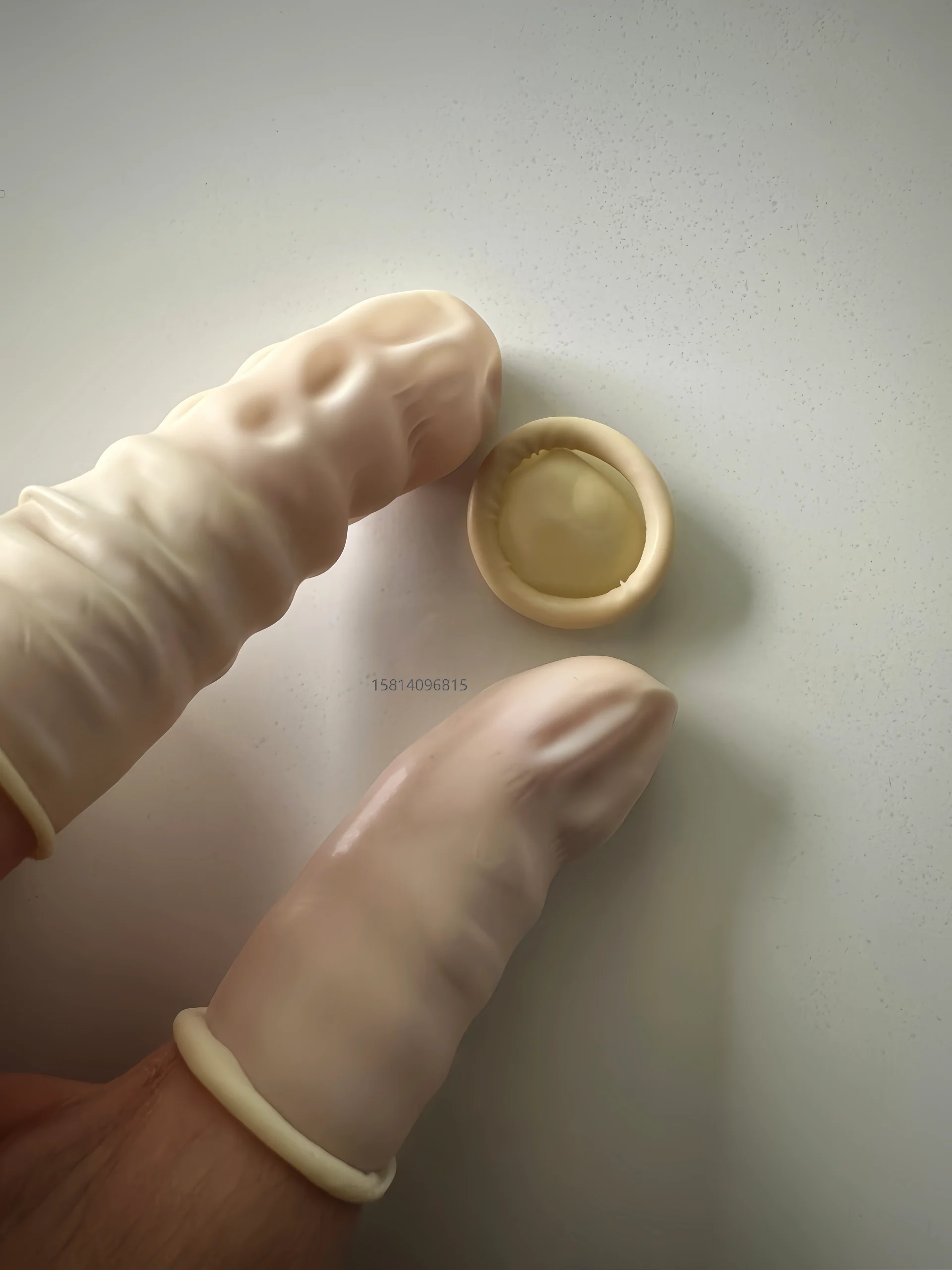 无硅无硫手指套 | 低析出无污染 | 高弹耐磨 | 适精密电子洁净作业