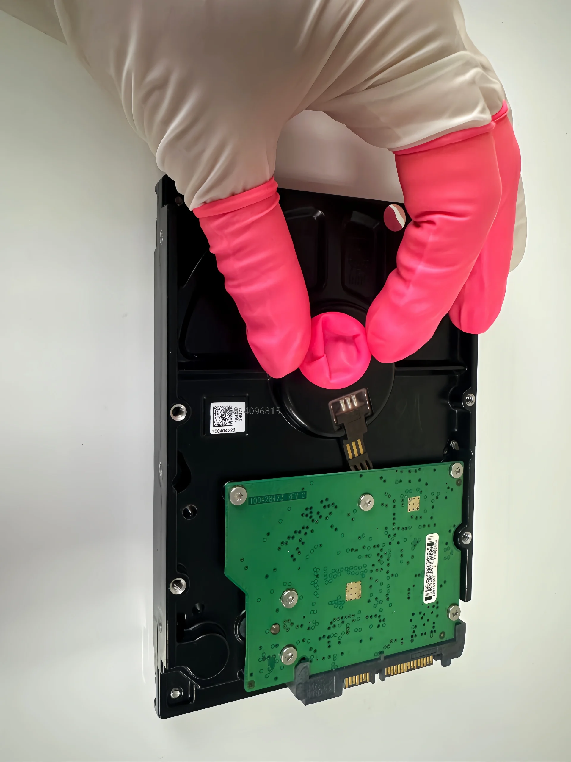 防静电无硫指套厂家 | 导电耐磨 | 无尘防滑 | 精密电子与净化作业用