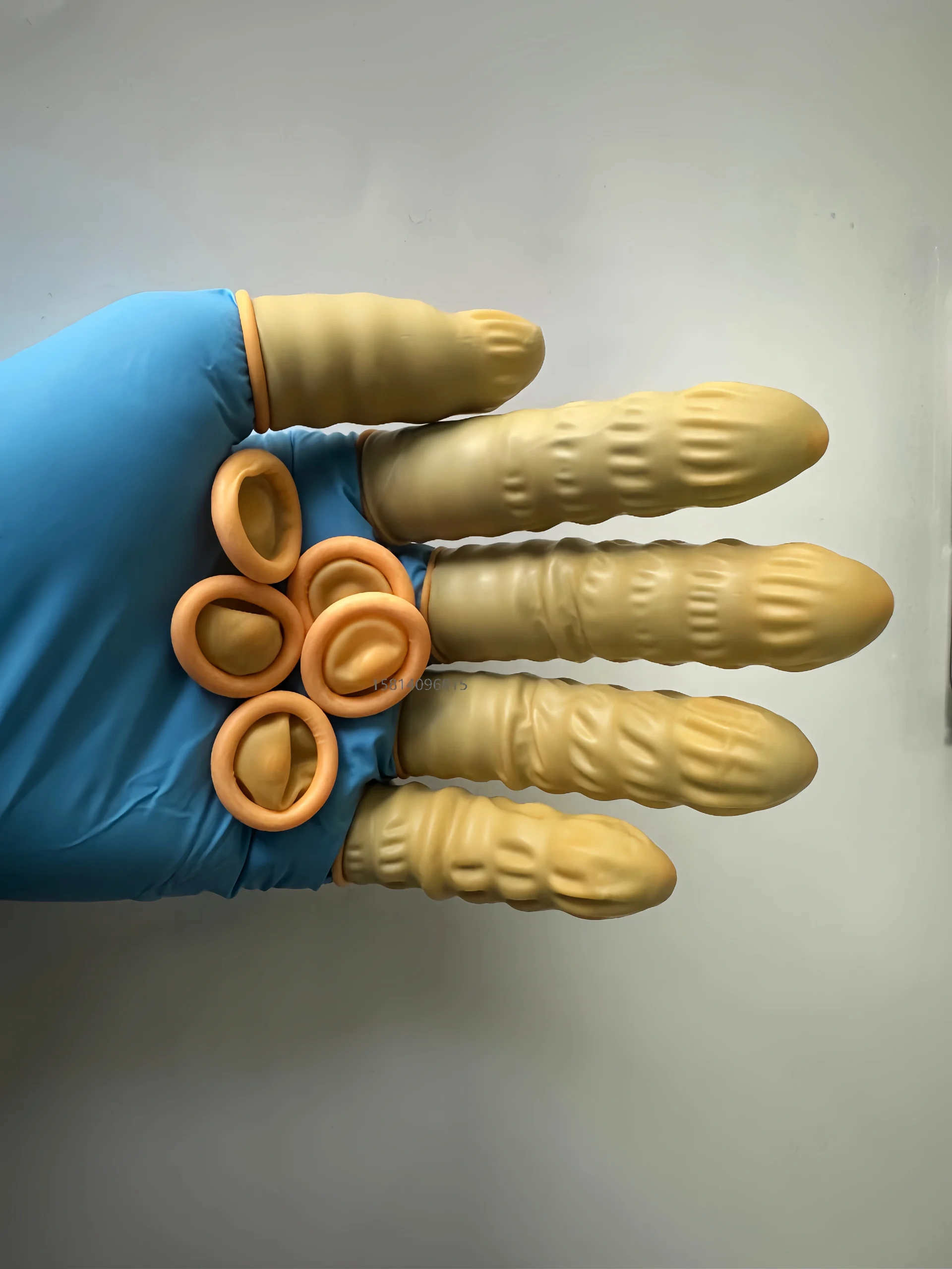 米黄色防静电手指套 - 恒创世纪